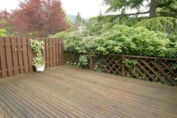 Deck  