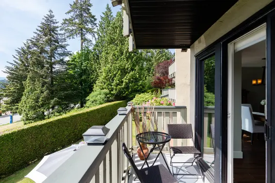Deck - 1050 Lillooet Road, North Vancouver  