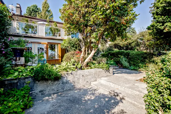 1174 Shavington Street, North Vancouver