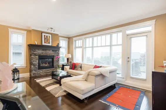 3660 Carnarvon Avenue, North Vancouver For Sale - image 1