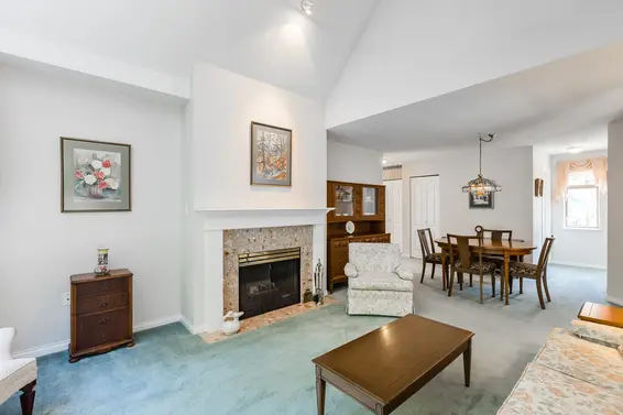 Living Room 5 - 401 2059 Chesterfield Avenue, North Vancouver  