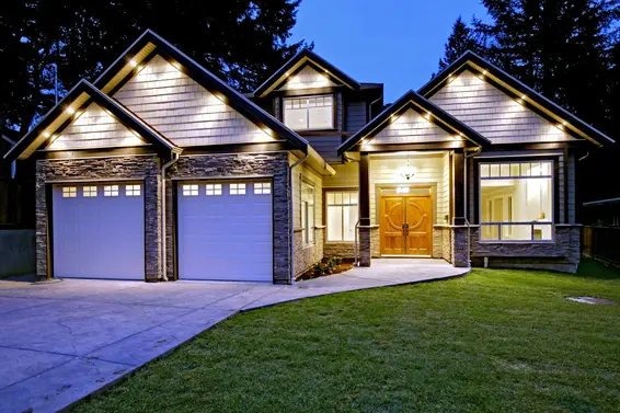 1870 Beaulynn Place, North Vancouver For Sale - image 1