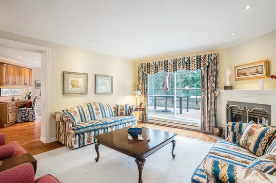 304-1500 Ostler Court, North Vancouver -  Living Room 2  
