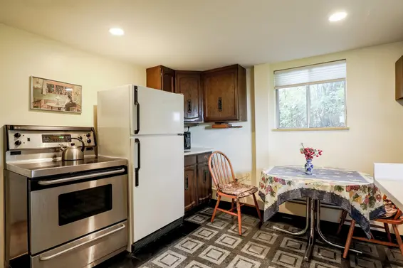 Kitchen - 868 Drayton Street, North Vancouver  