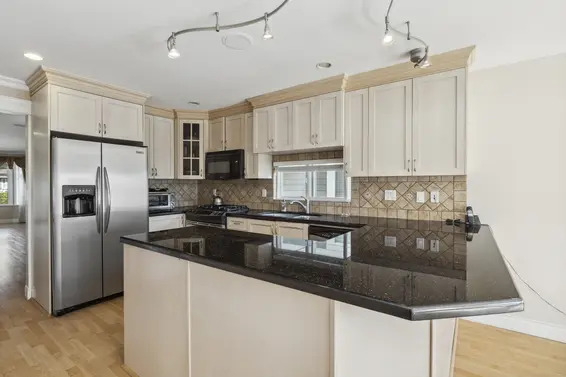 255 East 21st Street, North Vancouver For Sale - image 13