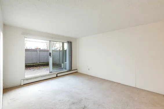 109 809 West 16th Street, North Vancouver For Sale - image 1