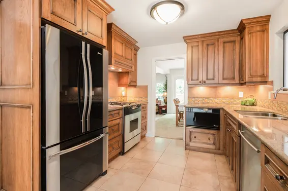 5617 White Pine Lane, North Vancouver For Sale - image 7