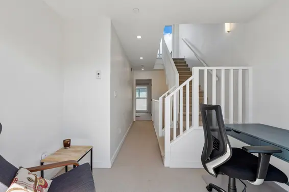 129 649 East 3rd Street, North Vancouver For Sale - image 37
