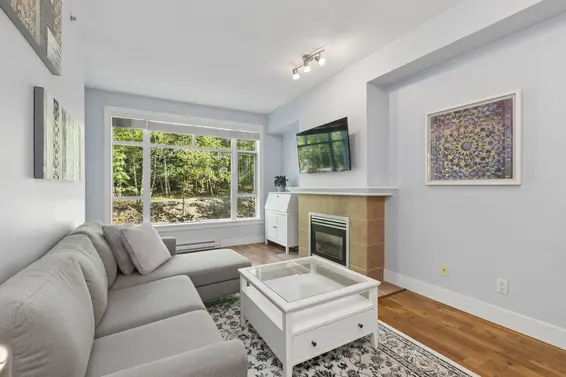 321 3600 Windcrest Drive, North Vancouver