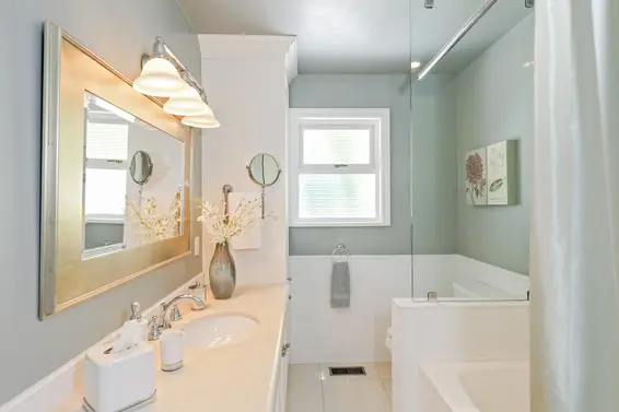 Bathroom - 1322 Mill Street, North Vancouver  