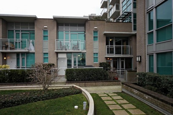 TH13-188 E Esplanade, North Vancouver