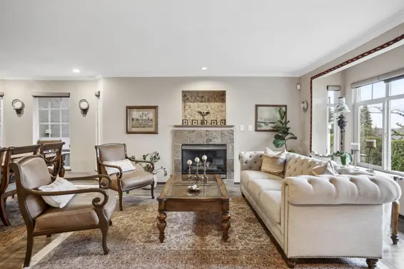 302 East 6th Street, North Vancouver For Sale - image 2