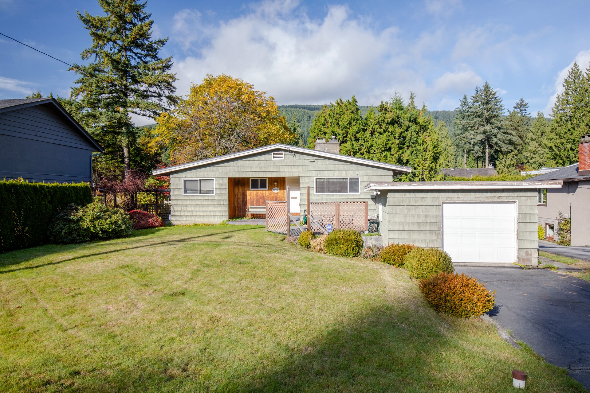 640 East Osborne Road, North Vancouver SOLD Price? Log In.