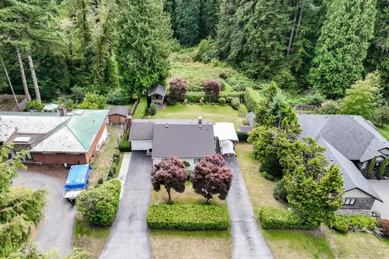 741 Wellington Drive, North Vancouver For Sale - image 2