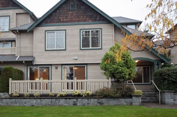 2-222 East 5th Street, North Vancouver