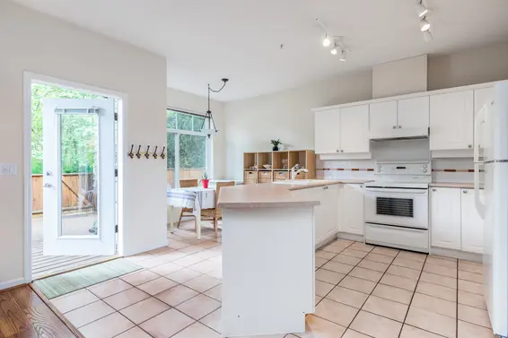 995 Premier Street, North Vancouver For Sale - image 2