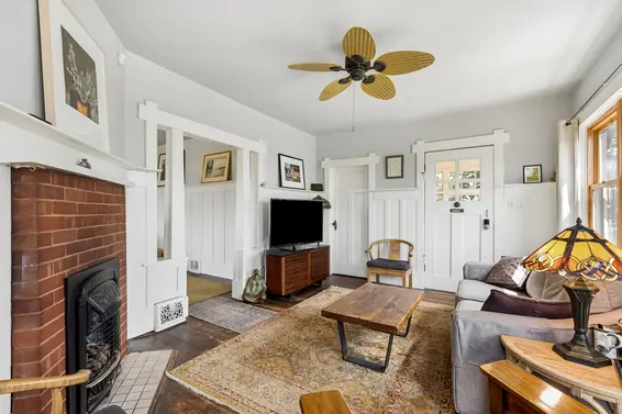 534 East 7th Street, North Vancouver For Sale - image 8