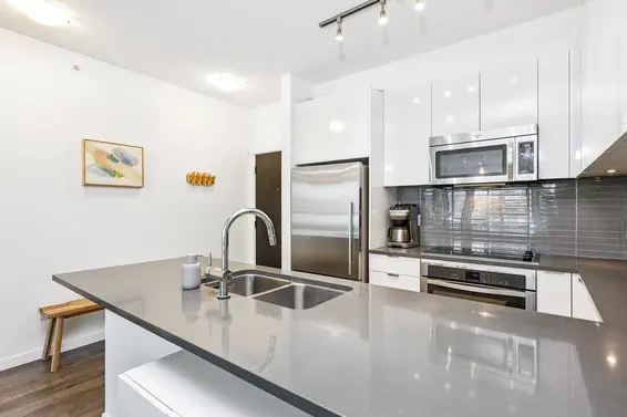516 2665 Mountain Highway, North Vancouver For Sale - image 1