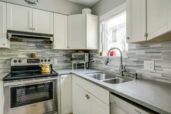 20 838 Tobruck Avenue, North Vancouver For Sale - image 12