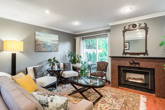 1516 Mahon Avenue, North Vancouver For Sale - image 2