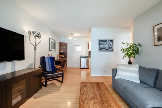 310 270 West 1st Street, North Vancouver For Sale - image 4