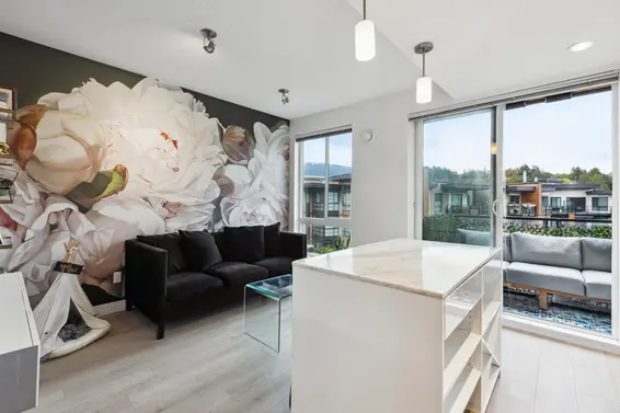 513 733 West 3rd Street, North Vancouver