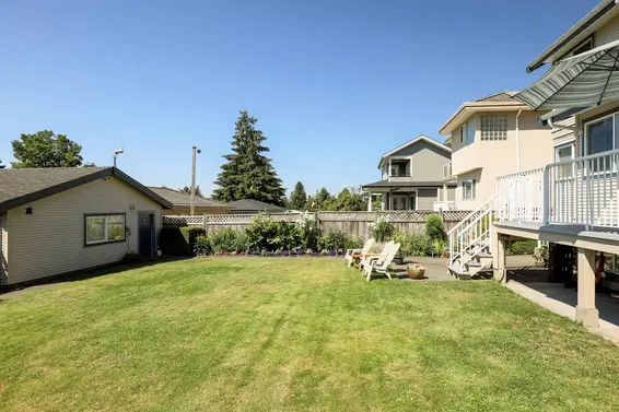 Yard - 453 East 16th Street, North Vancouver  