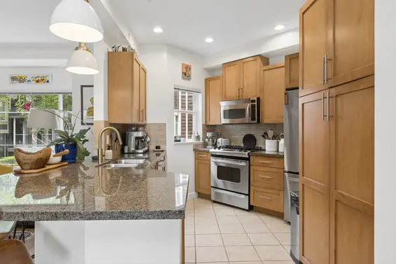9 3175 Baird Road, North Vancouver For Sale - image 15