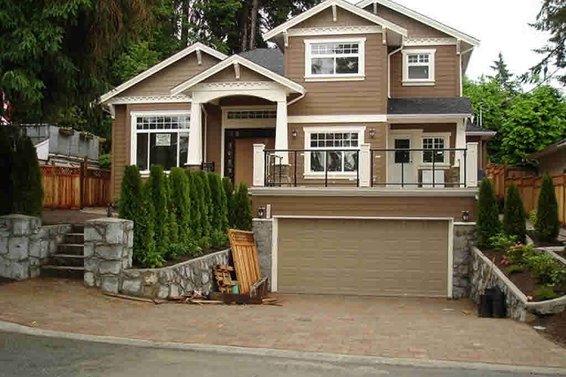 3638 Loraine Avenue, North Vancouver