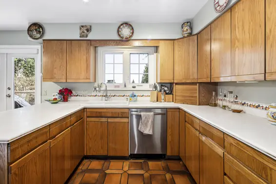 693 East Kings Road, North Vancouver For Sale - image 14