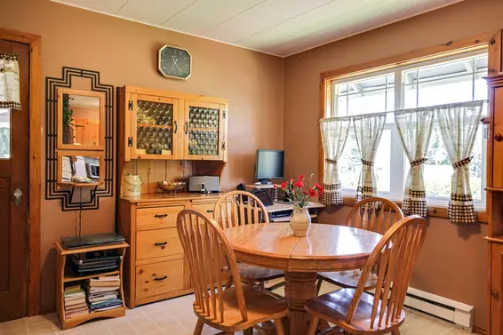 623 East 8th Street, North Vancouver For Sale - image 9