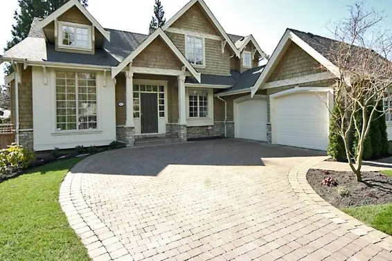 987 Glenora Avenue, North Vancouver