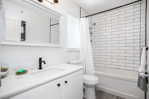 2 1027 Lynn Valley Road, North Vancouver For Sale - image 19
