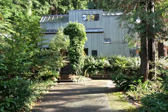 1810 Riverside Drive  