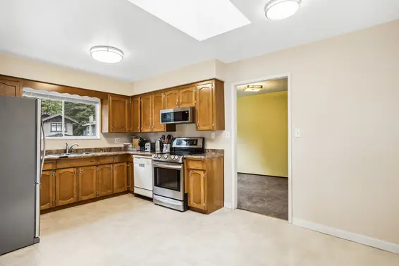 2541 Hyannis Point, North Vancouver For Sale - image 12