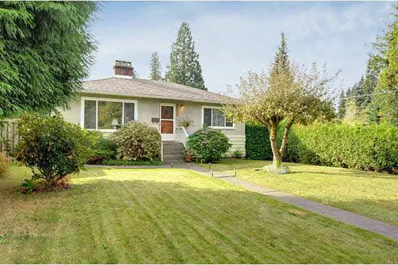 557 West 24th Street, North Vancouver