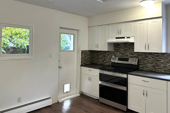 164 East 10th Street, North Vancouver For Sale - image 10