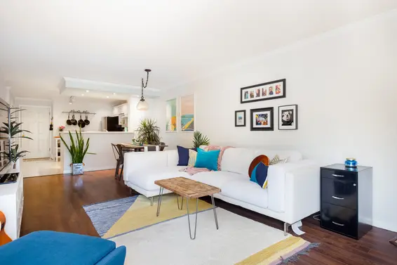 Living Room - 506-1500 Ostler Court, North Vancouver  