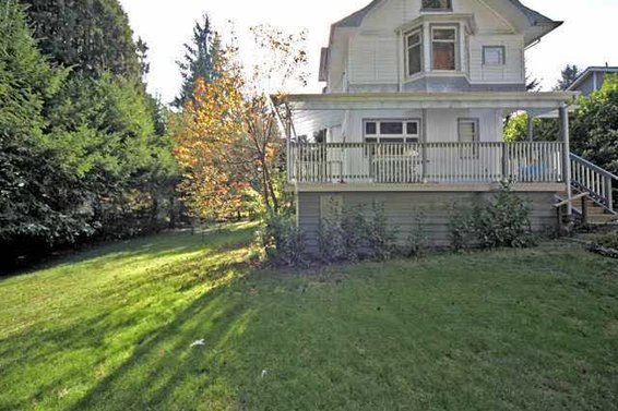 658 East St James Road, North Vancouver