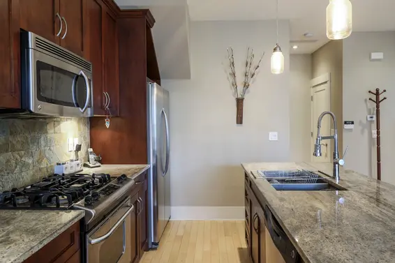 1618 St. Andrews Avenue, North Vancouver For Sale - image 10