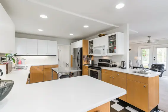 849 East 5th Street, North Vancouver For Sale - image 10