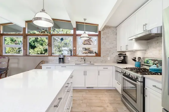 408 West St James Road, North Vancouver For Sale - image 14