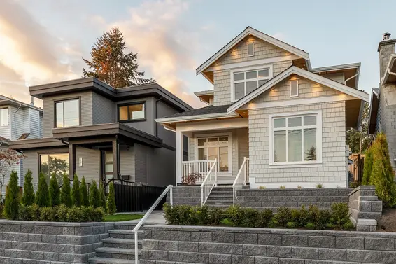 2690 Violet Street, North Vancouver