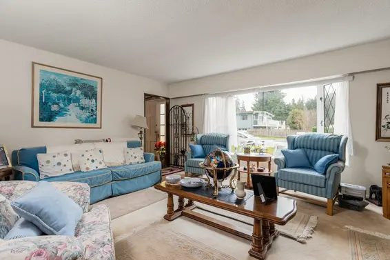 1265 Emerson Way, North Vancouver For Sale - image 3