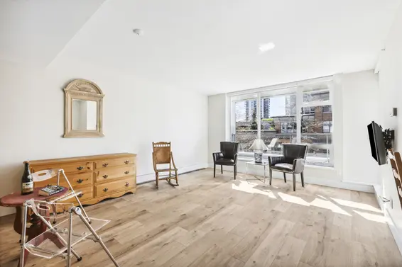 208 150 West 15th Street, North Vancouver For Sale - image 8