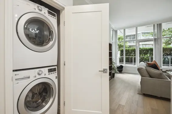 112 185 Victory Ship Way, North Vancouver For Sale - image 20