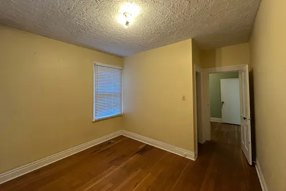 166 East 10th Street, North Vancouver For Sale - image 10