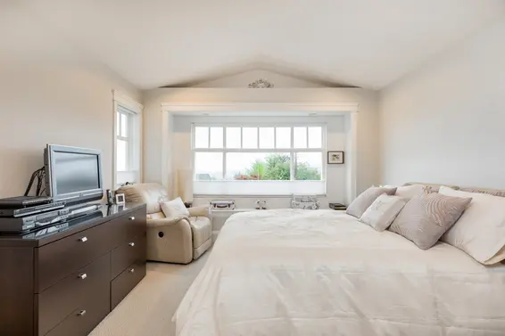 3660 Carnarvon Avenue, North Vancouver For Sale - image 13