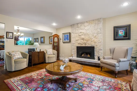 2316 Ennerdale Road, North Vancouver For Sale - image 4