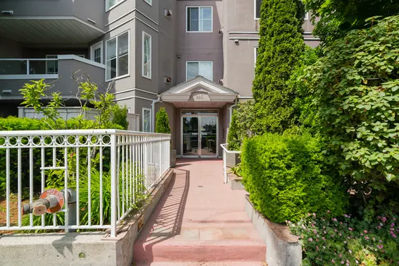 402 245 St. Davids Avenue, North Vancouver For Sale - image 25